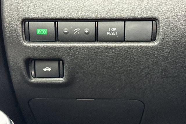 Used 2023 Nissan Sentra SR w/ Electronics Package image 43