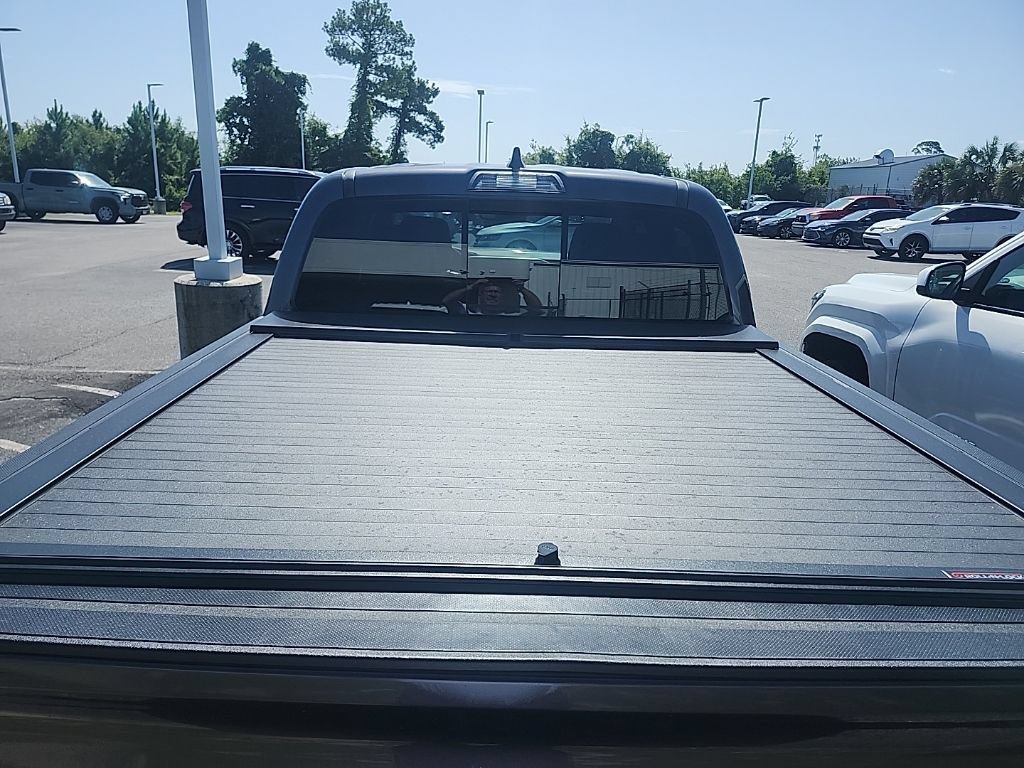 Used 2023 Toyota Tacoma Limited AWD/4WD image 23