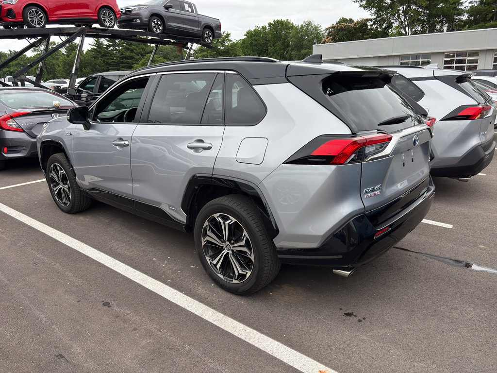 Used 2024 Toyota RAV4 XSE AWD/4WD image 3