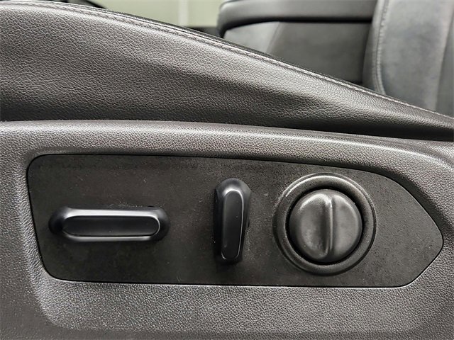 Used 2020 Chevrolet Silverado 1500 LT Trail Boss image 28