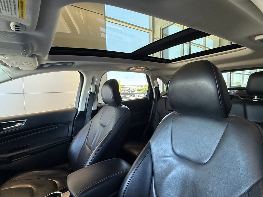 Used 2016 Ford Edge Titanium AWD/4WD image 12