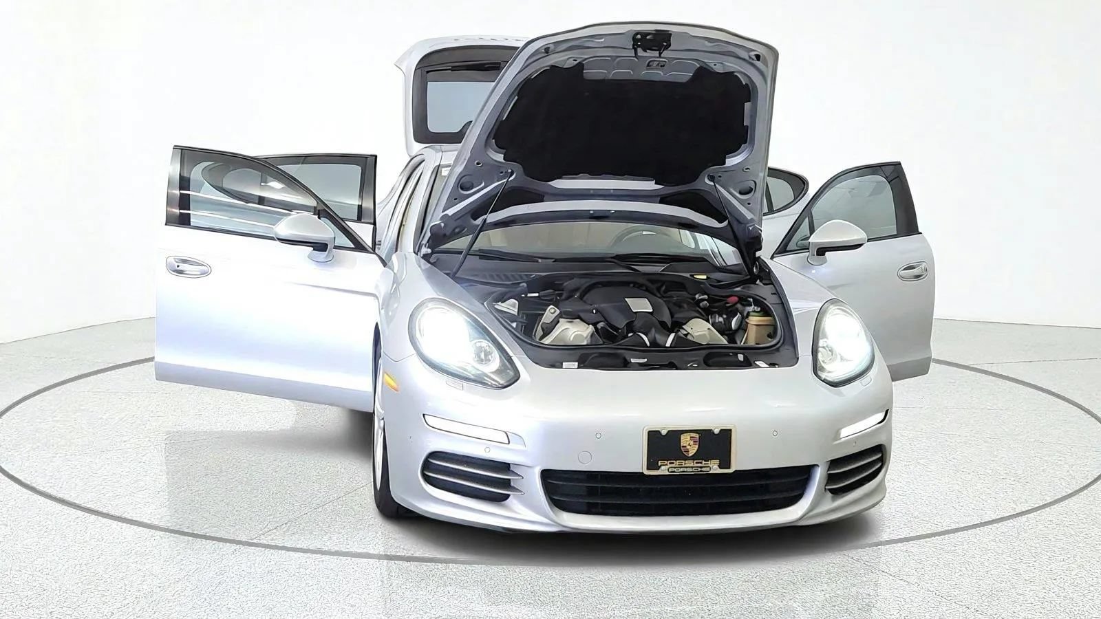 Used 2015 Porsche Panamera 4 AWD/4WD image 12