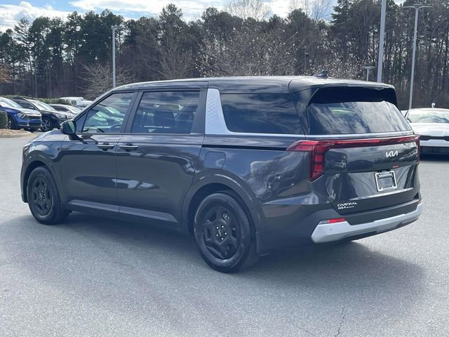 Certified 2026 Kia Carnival image 11