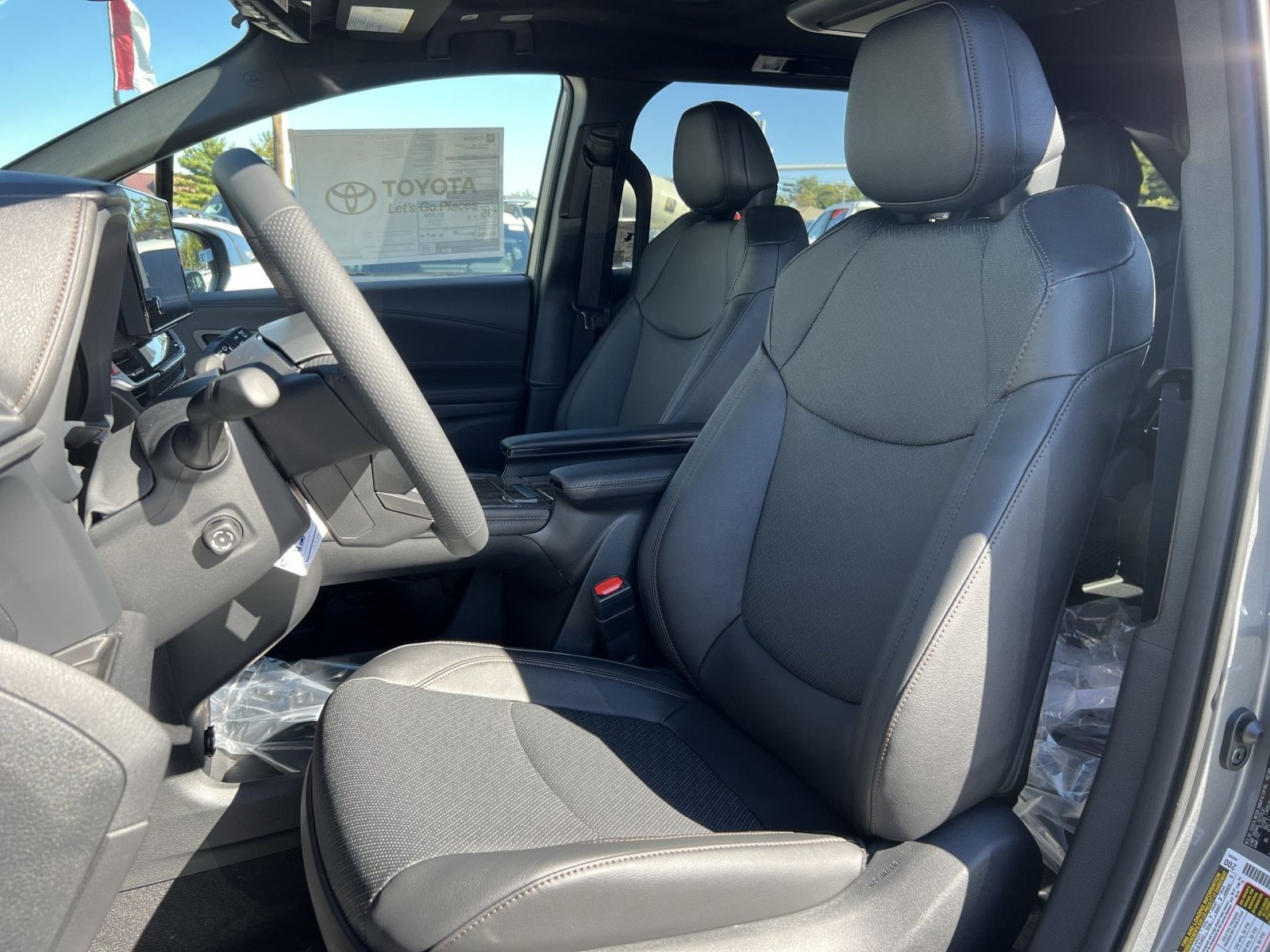New 2026 Toyota Sienna Platinum AWD/4WD image 13
