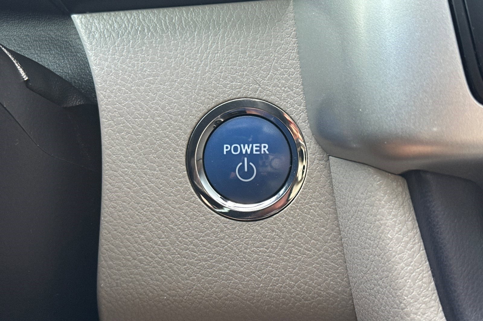 Used 2018 Toyota Highlander Limited image 29