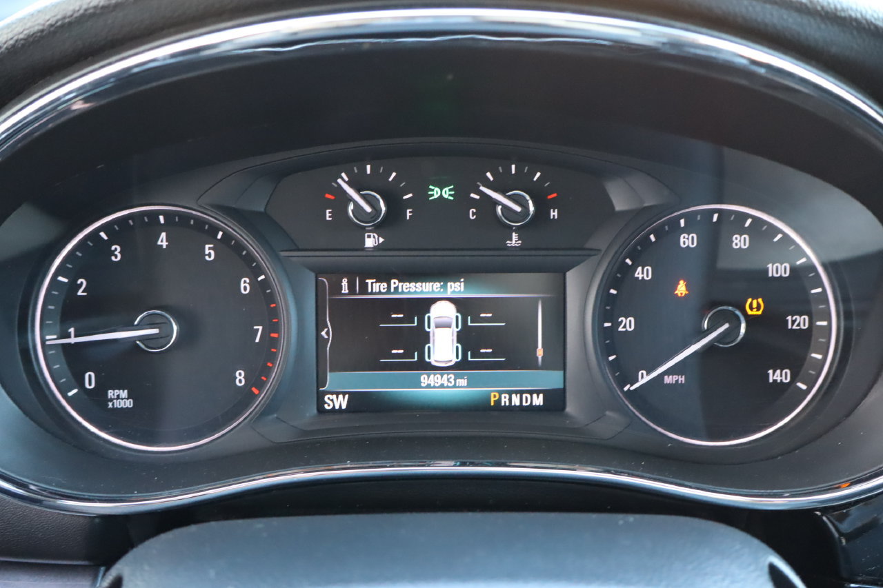 Used 2018 Buick Encore Sport Touring FWD image 9
