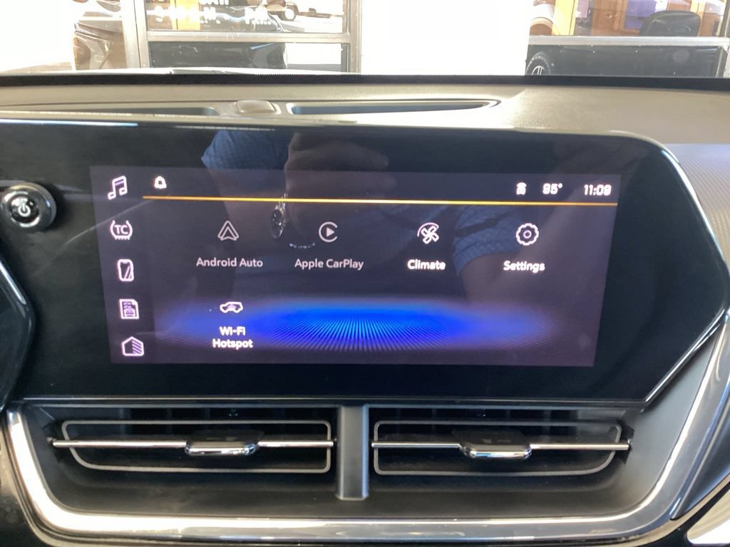 Used 2026 Chevrolet Trax RS FWD image 54