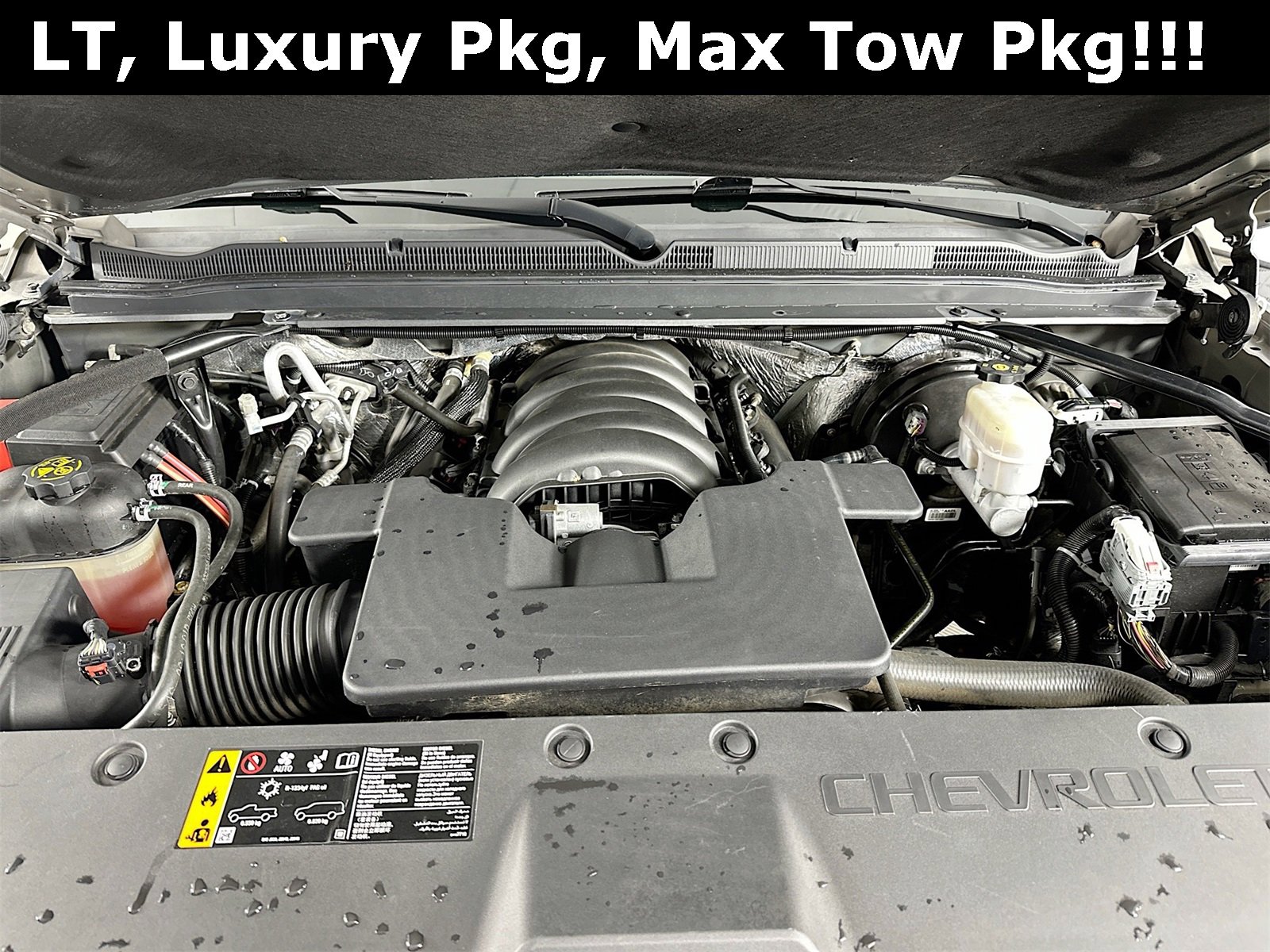 Used 2018 Chevrolet Suburban LT image 35