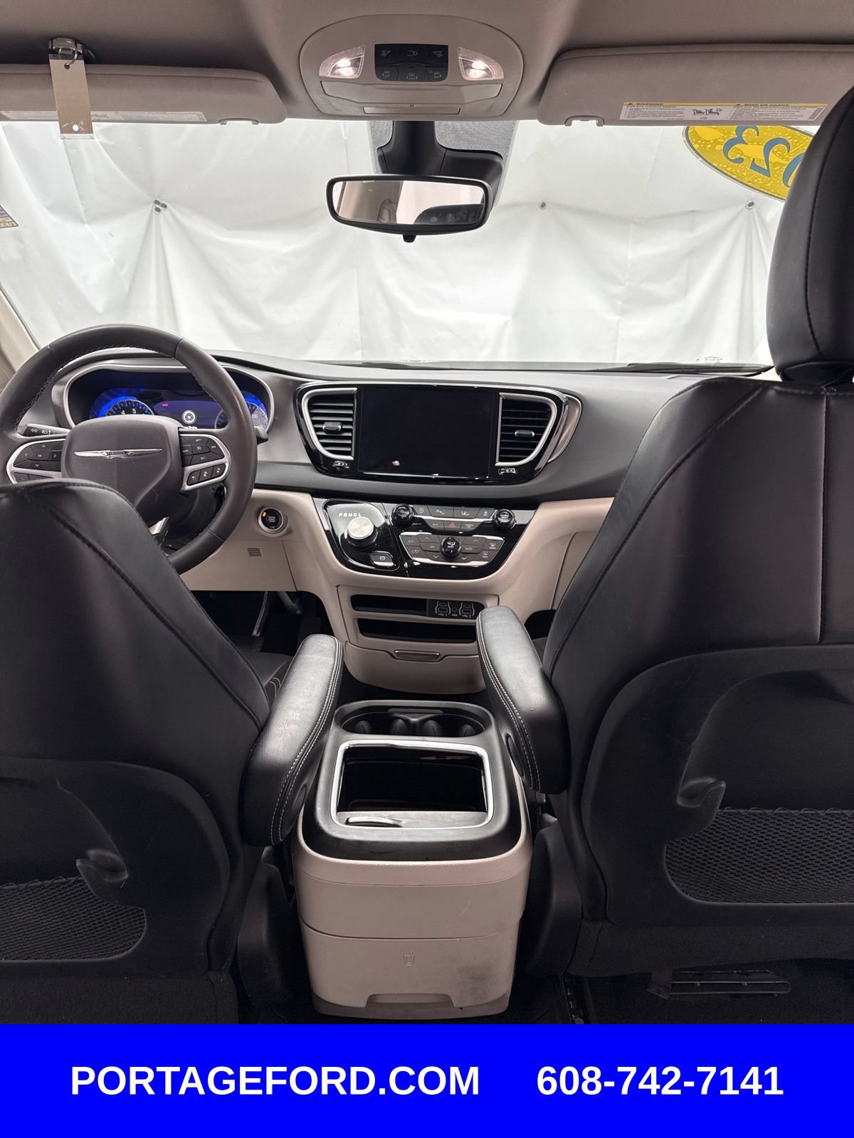 Used 2023 Chrysler Pacifica Touring-L FWD image 31