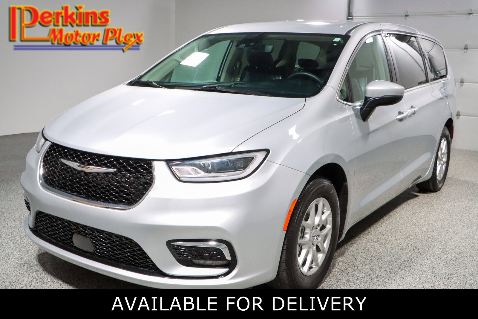 Used 2023 Chrysler Pacifica Touring-L