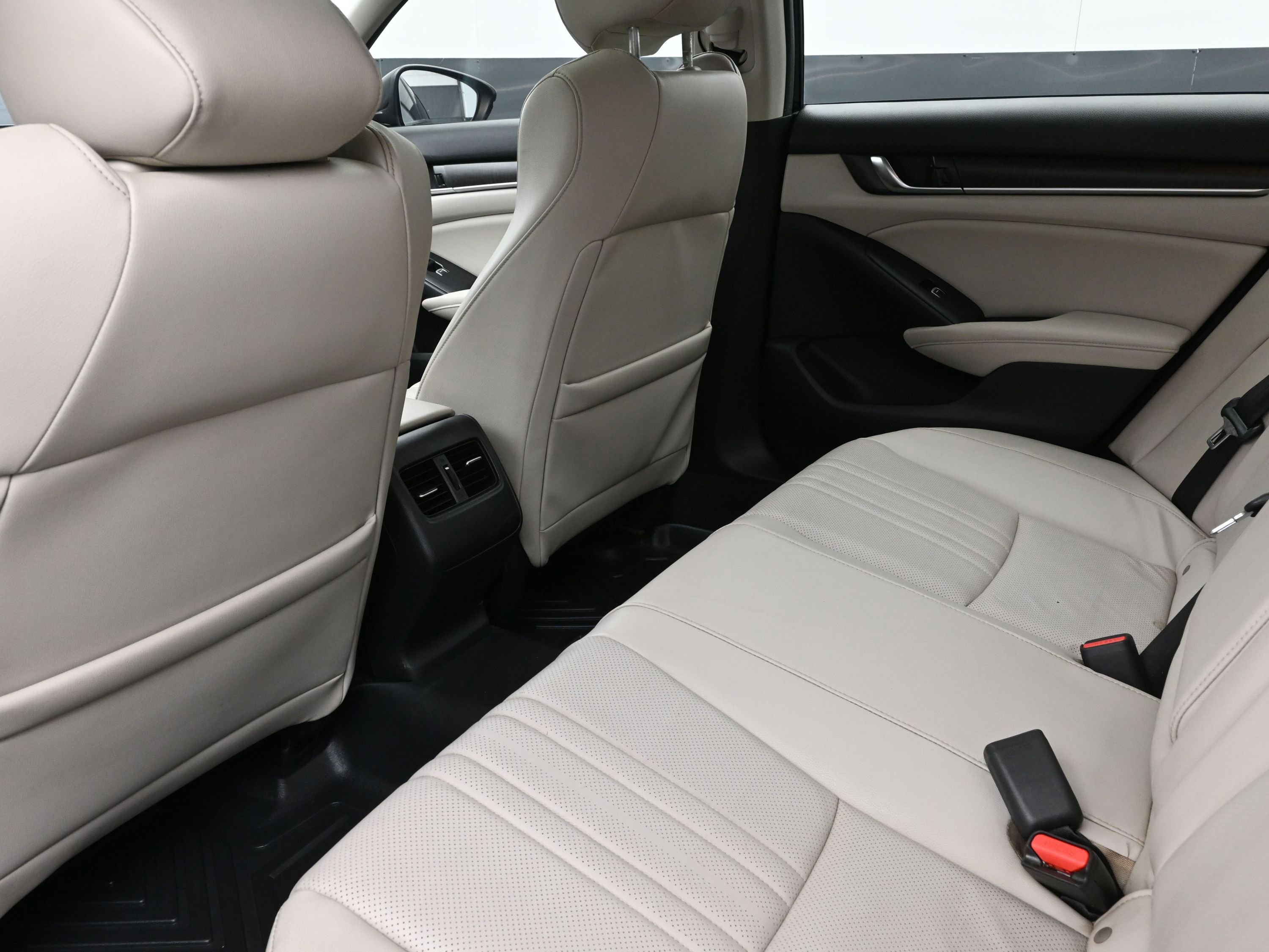 Used 2018 Honda Accord EX-L image 21