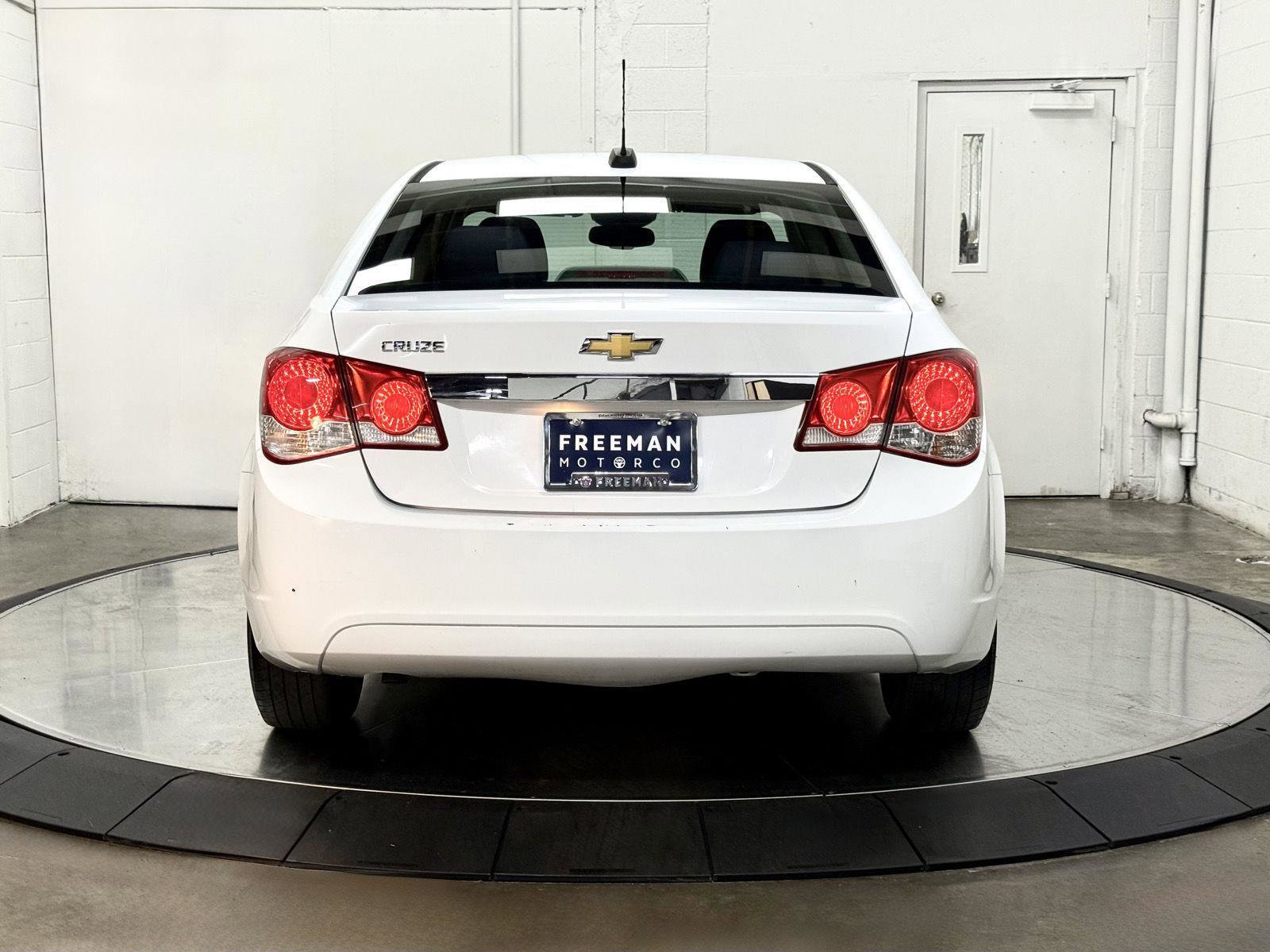 Used 2015 Chevrolet Cruze LS FWD image 7