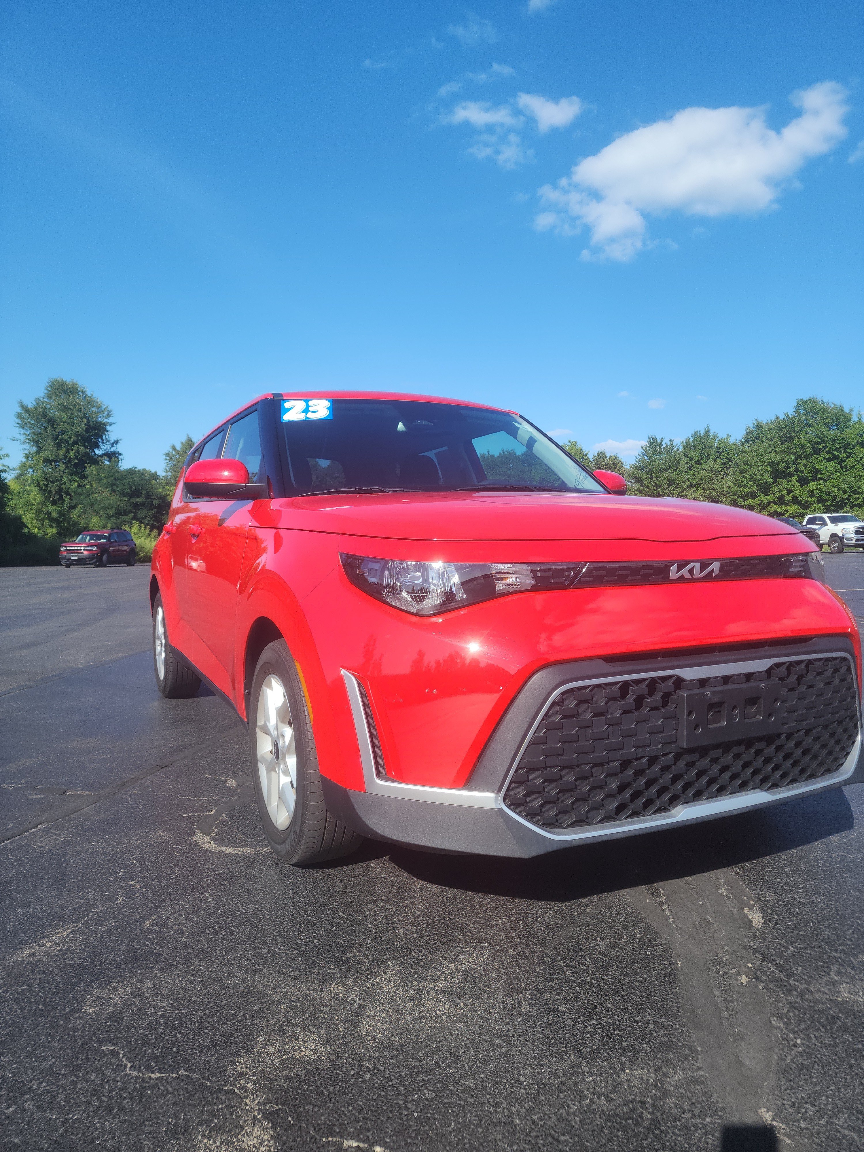 Used 2023 Kia Soul S FWD video 1