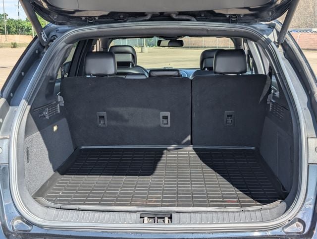 Used 2016 Lincoln MKX Reserve w/ Luxury Package FWD image 26