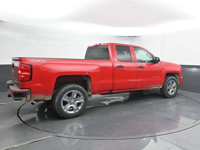 Used 2017 Chevrolet Silverado 1500 Custom w/ Custom Convenience Package AWD/4WD image 2