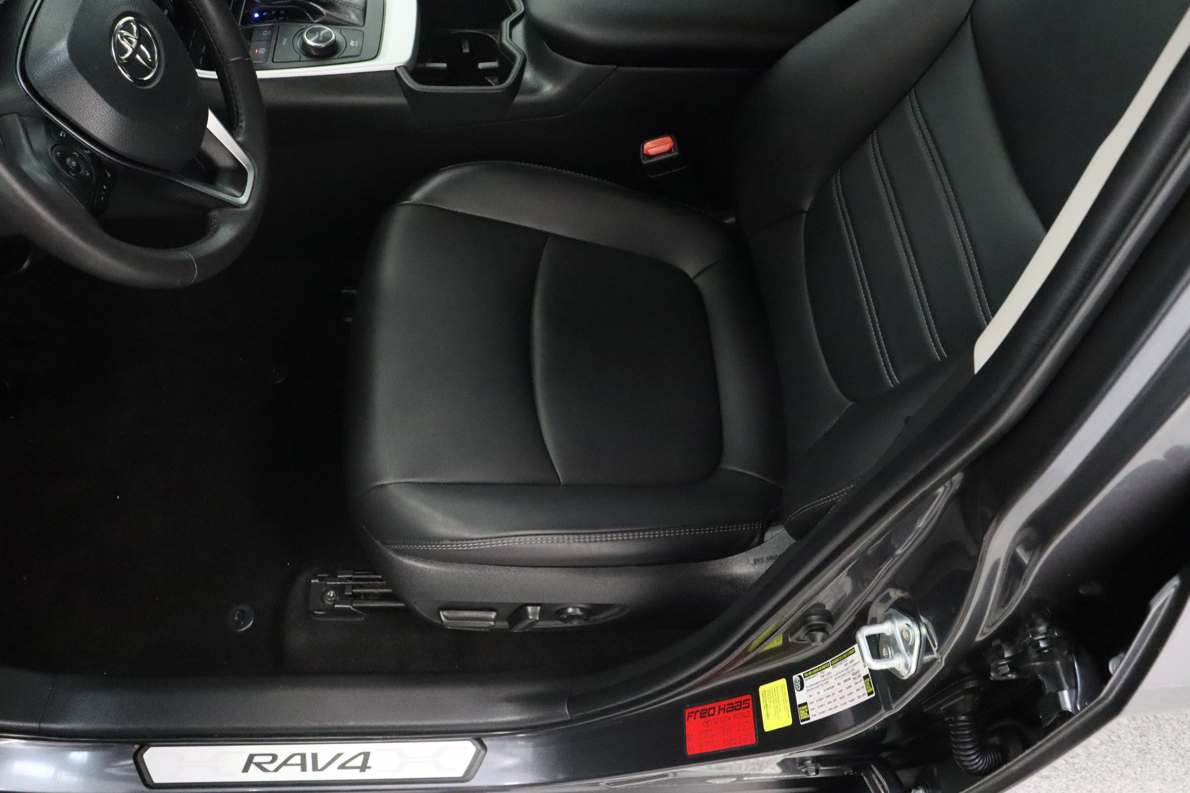 Used 2023 Toyota RAV4 XLE Premium AWD/4WD image 15