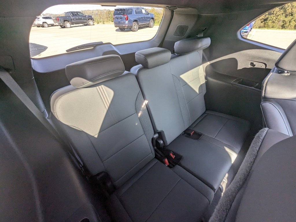 New 2026 GMC Acadia AT4 w/ Luxury Package image 15