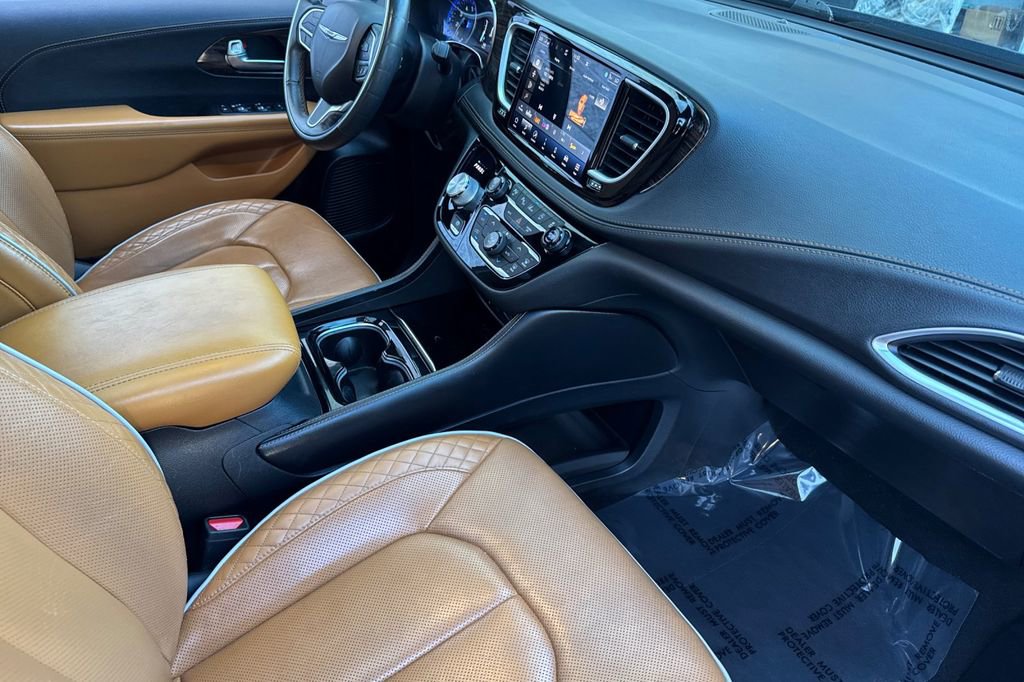 Used 2021 Chrysler Pacifica Pinnacle image 14