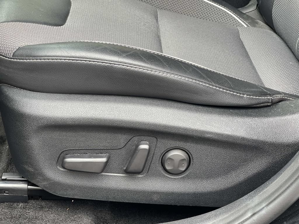 Used 2022 Kia Niro EX FWD image 18