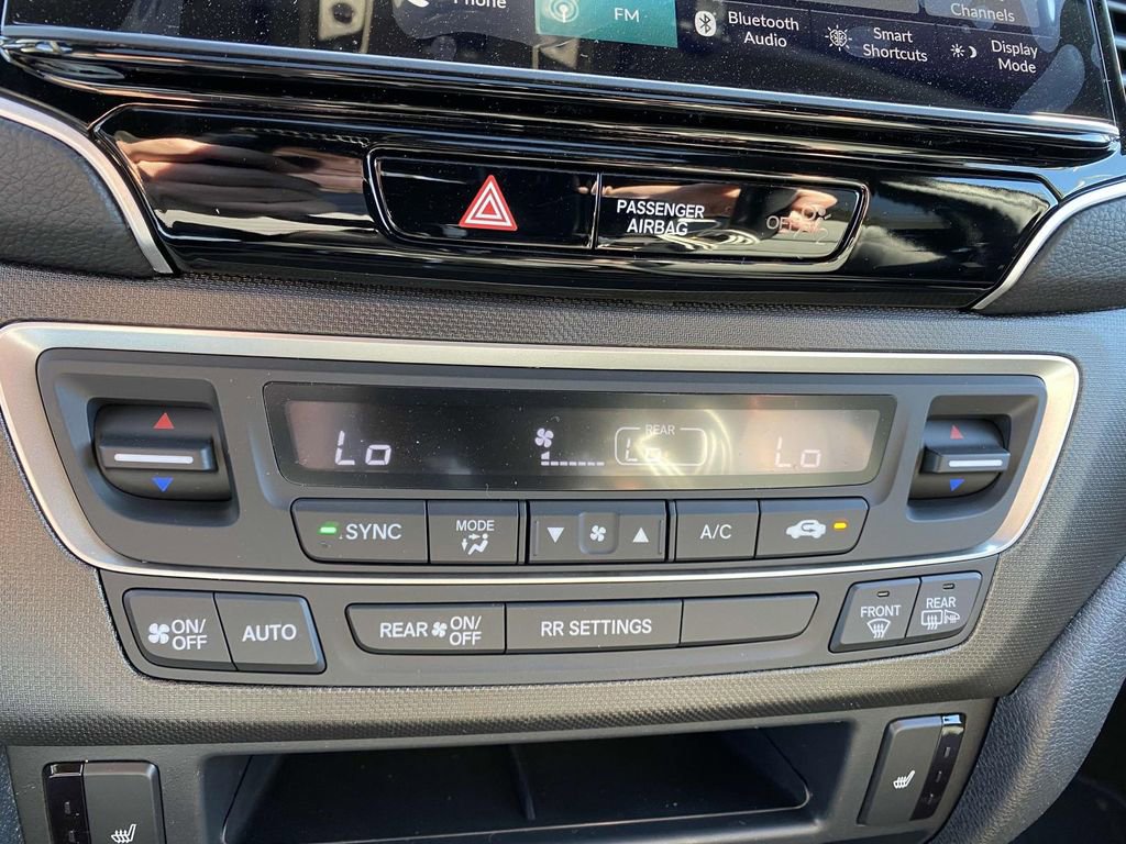 Used 2025 Honda Ridgeline TrailSport image 32