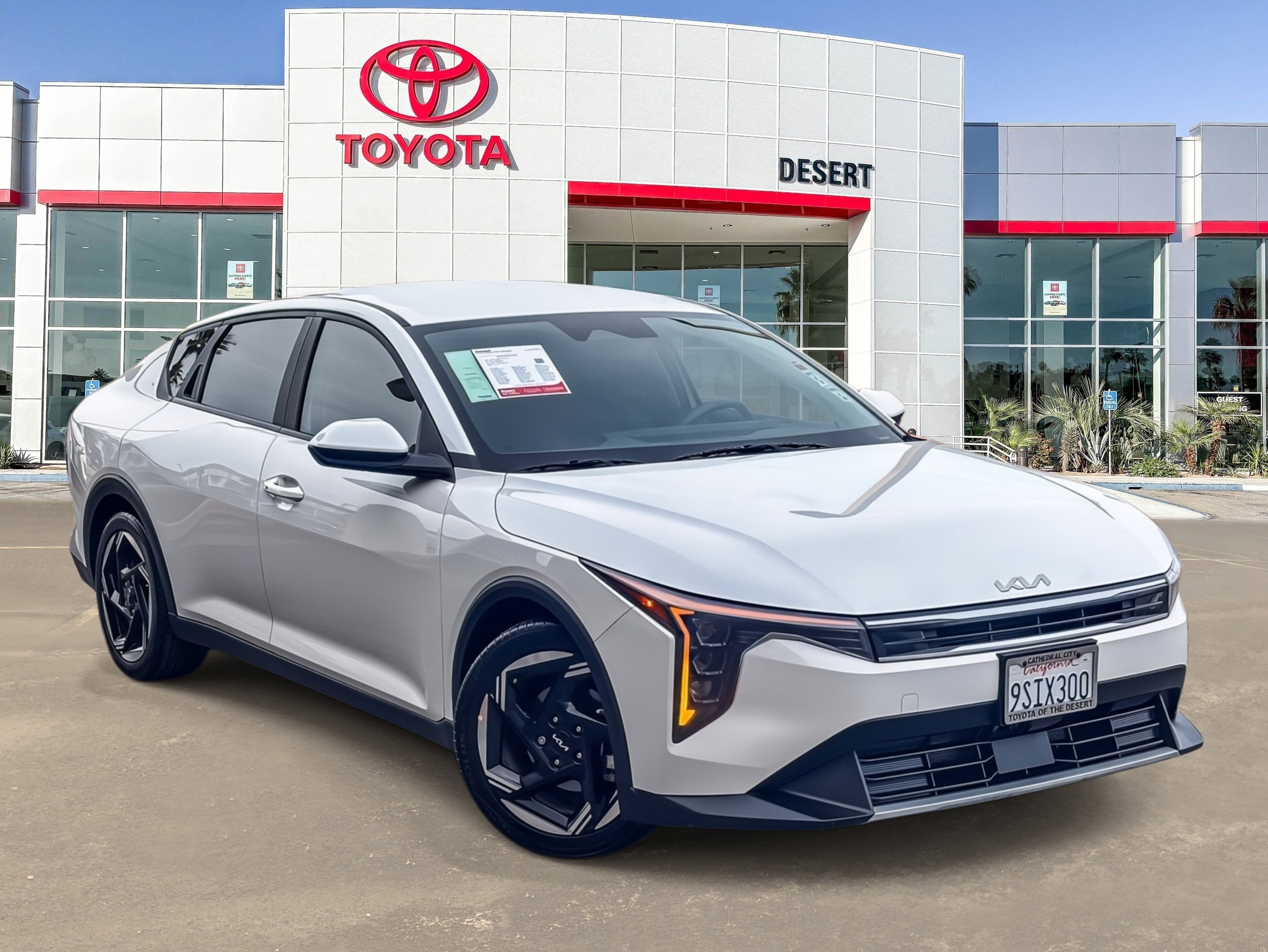 Used 2025 Kia K4 EX video 1