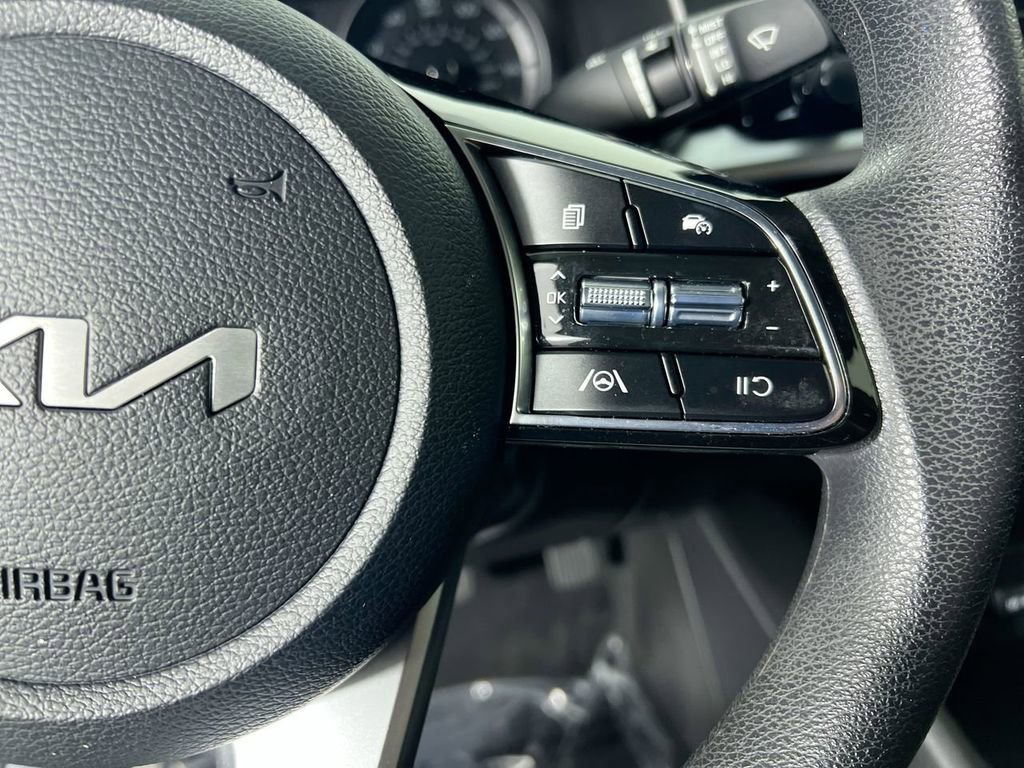 Used 2024 Kia Forte LXS w/ LXS Technology Package FWD image 18