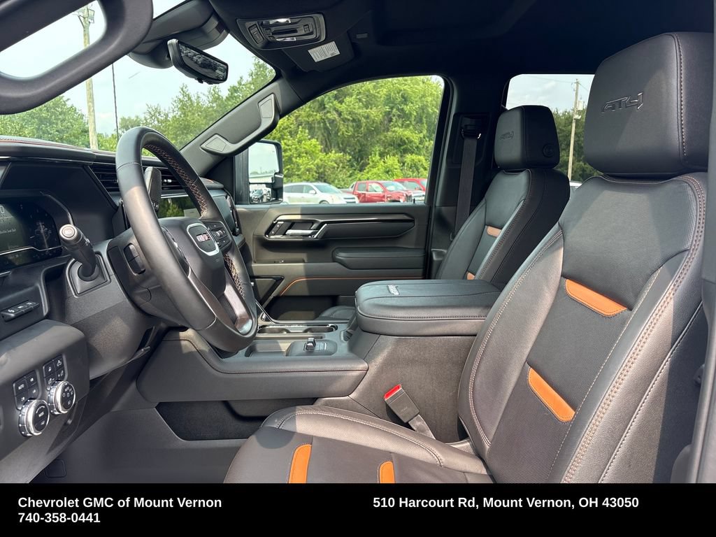 Used 2025 GMC Sierra 2500 AT4 w/ Technology Package AWD/4WD image 12