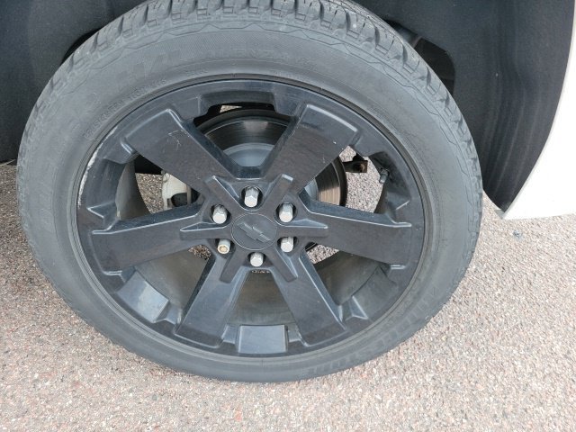 Used 2017 Chevrolet Tahoe LT w/ Luxury Package AWD/4WD image 9