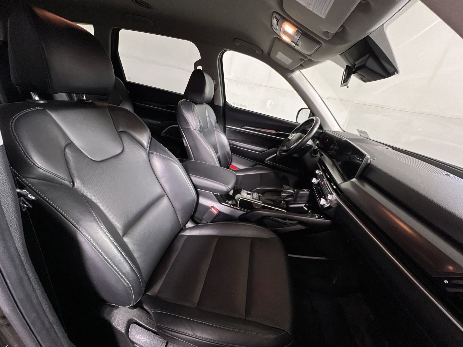Used 2023 Kia Telluride S AWD/4WD image 27