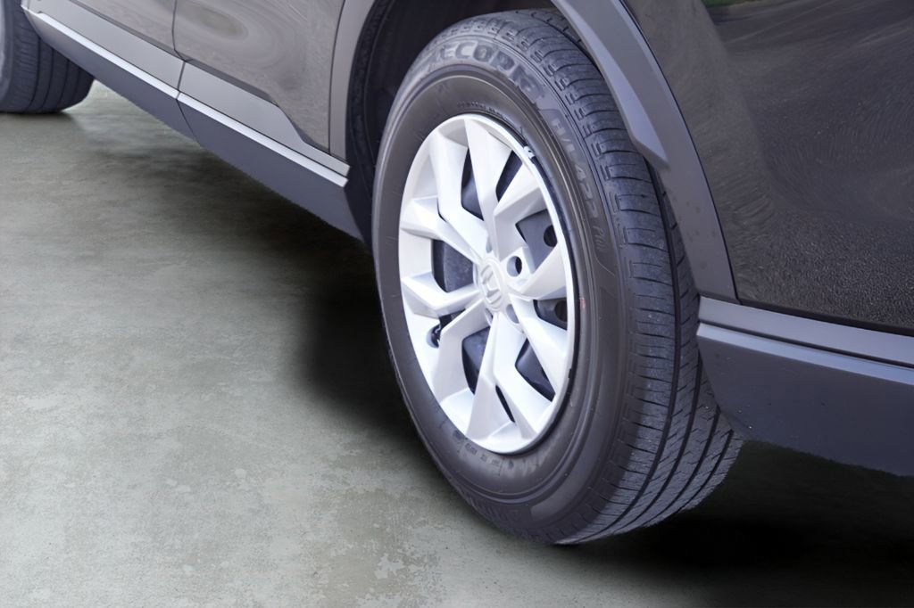 Used 2025 Honda CR-V LX image 8