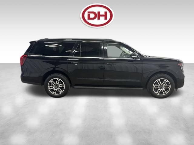 Used 2025 Ford Expedition Max Active AWD/4WD image 2
