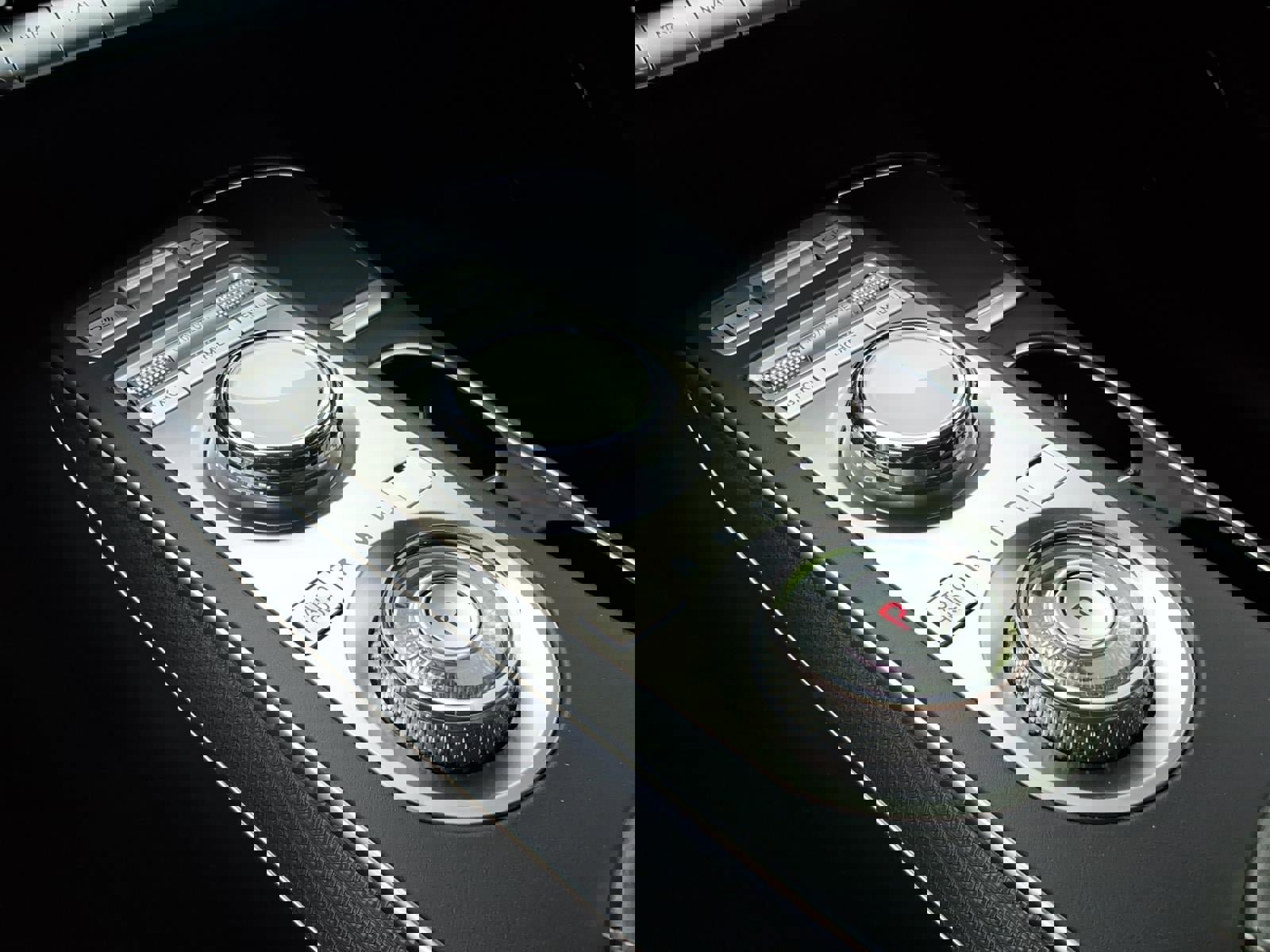 Used 2023 Genesis GV70 2.5T w/ Sport Prestige Package image 17