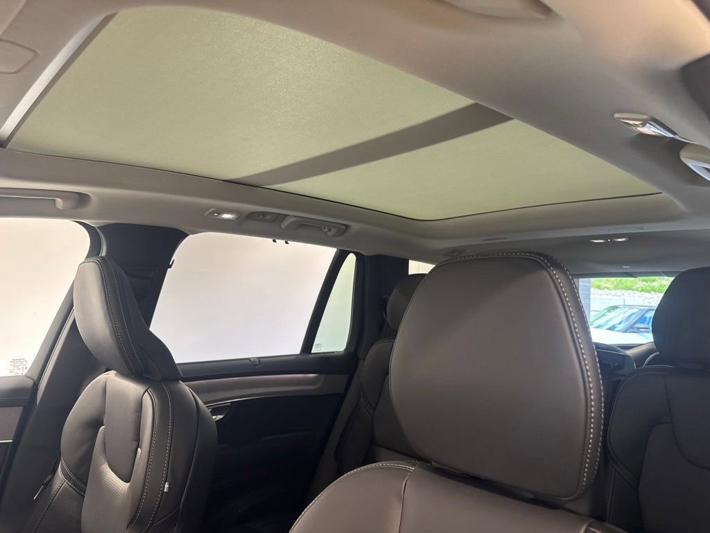 New 2026 Volvo XC90 B6 Plus w/ Protection Package AWD/4WD image 16