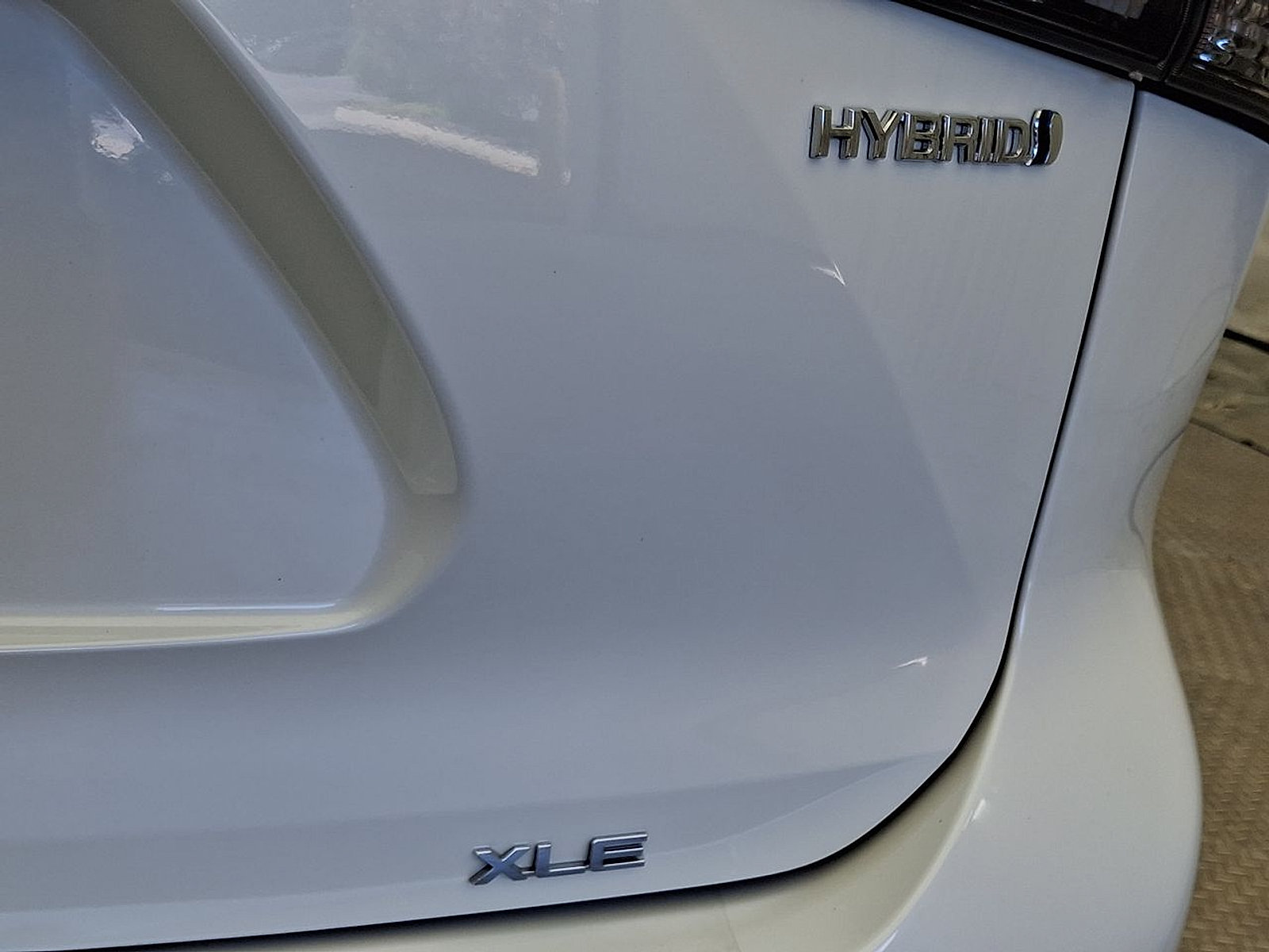 Certified 2020 Toyota Highlander XLE AWD/4WD image 28