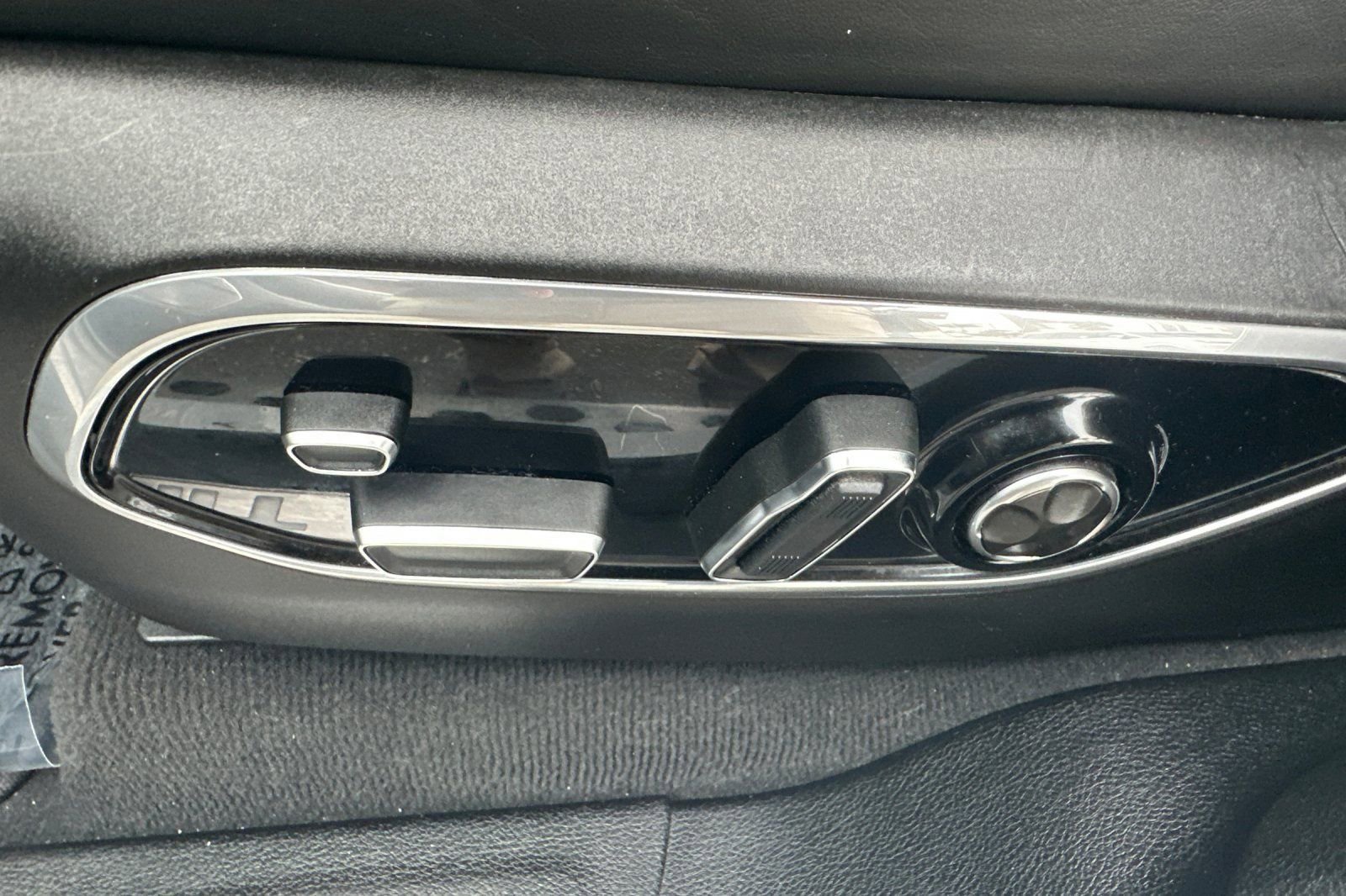 Used 2023 Jeep Grand Cherokee L Summit image 12