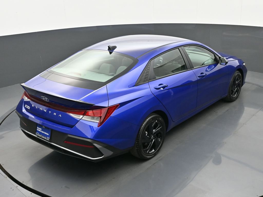 Certified 2026 Hyundai Elantra Sport w/ Cargo Package FWD image 34