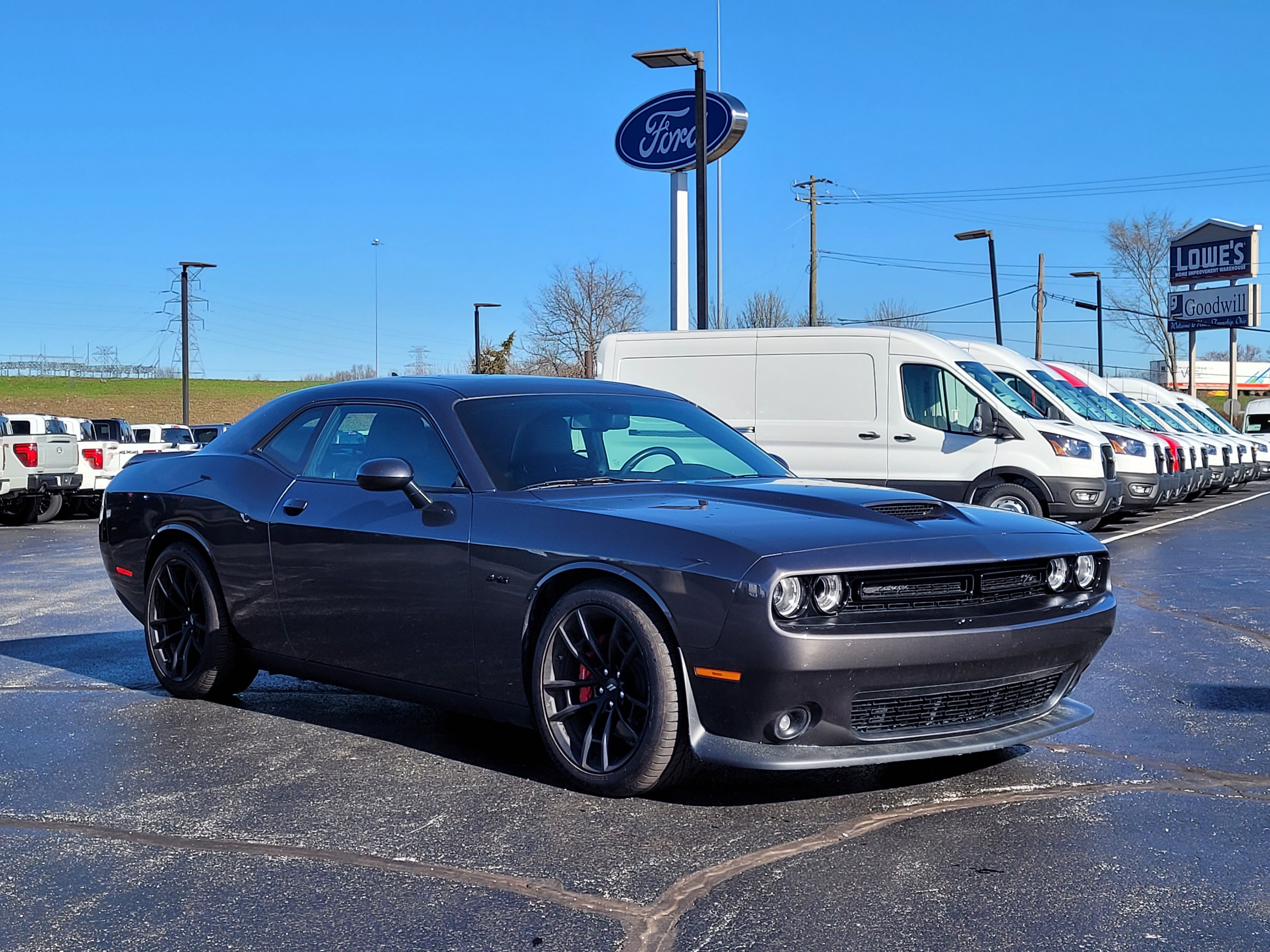 Used 2023 Dodge Challenger R/T w/ Plus Package image 1