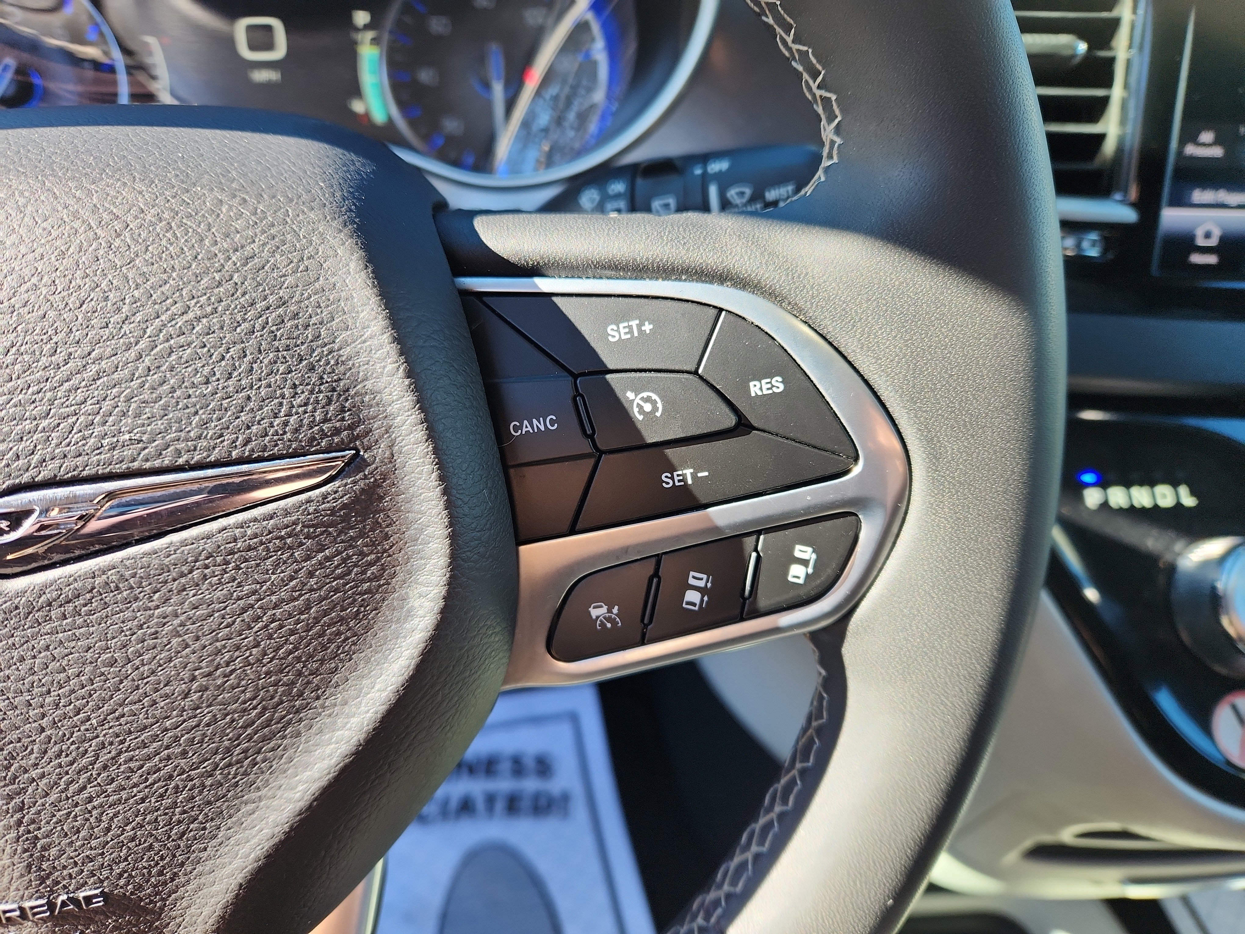 Used 2023 Chrysler Pacifica Touring-L image 20