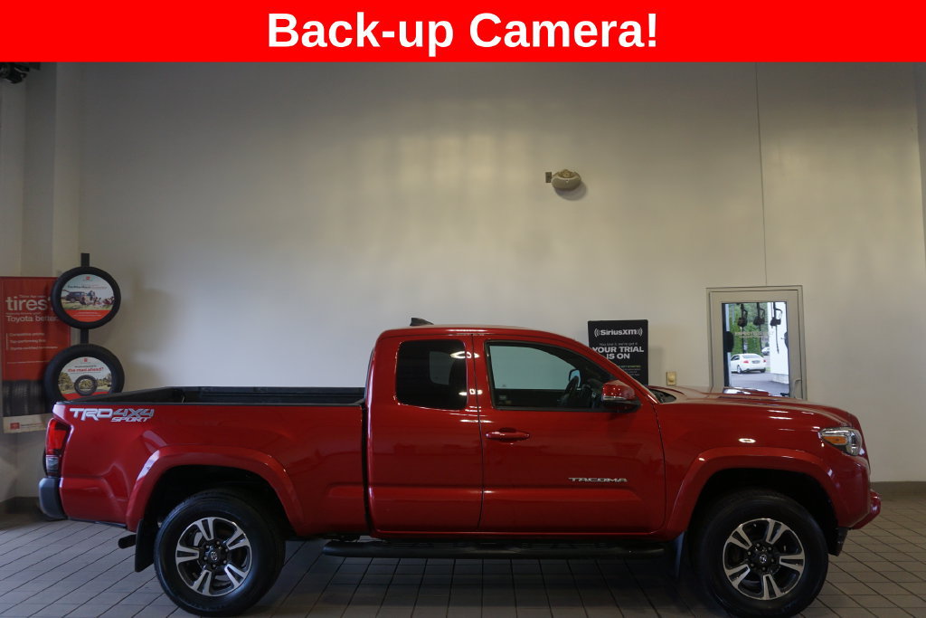 Used 2019 Toyota Tacoma TRD Sport AWD/4WD image 2