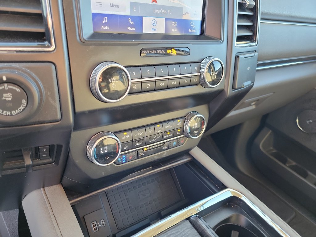 Used 2021 Ford Expedition Limited RWD image 38