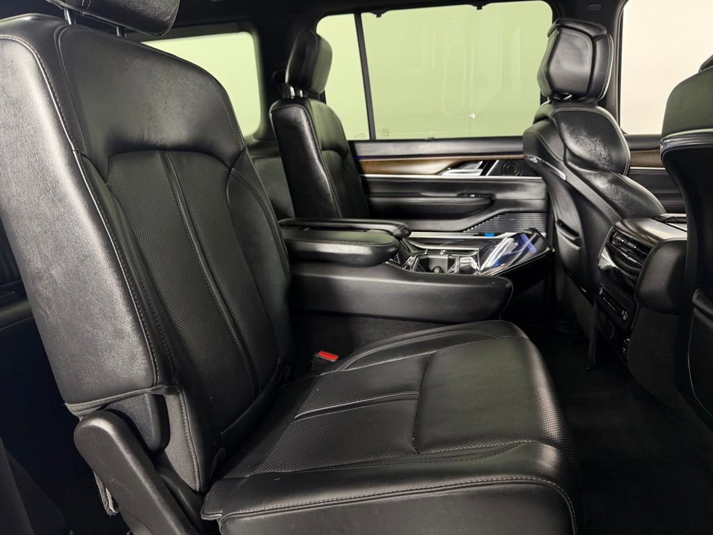 Used 2022 Jeep Grand Wagoneer Series I AWD/4WD image 35