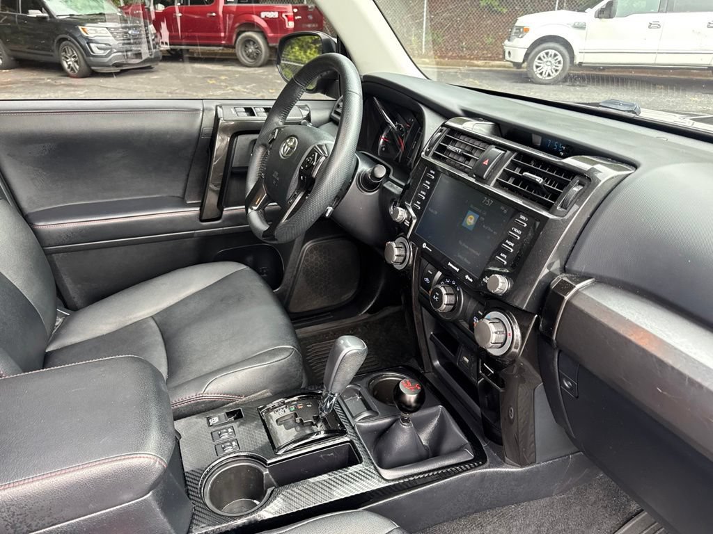 Used 2021 Toyota 4Runner Venture w/ Moonroof Package AWD/4WD image 13