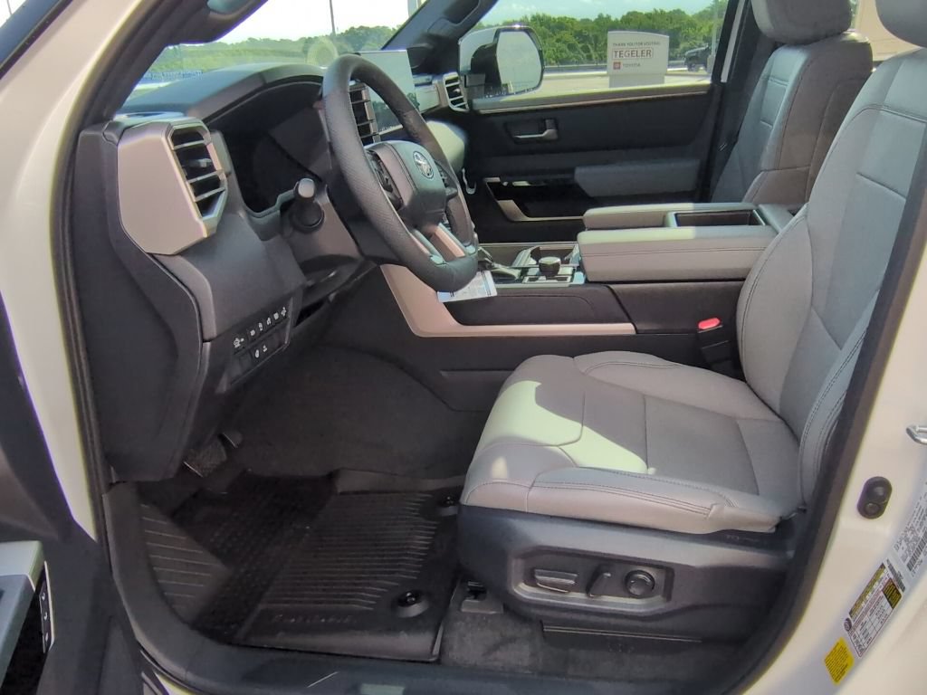 New 2026 Toyota Tundra Limited AWD/4WD image 9