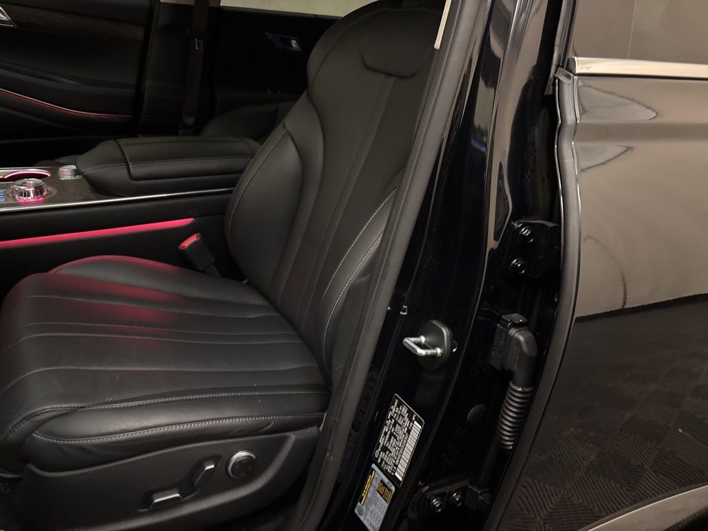 Used 2025 Genesis GV80 2.5T Select image 12