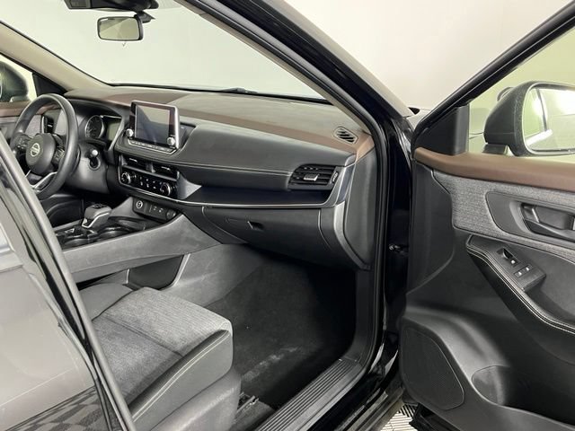 Used 2021 Nissan Rogue S AWD/4WD image 28