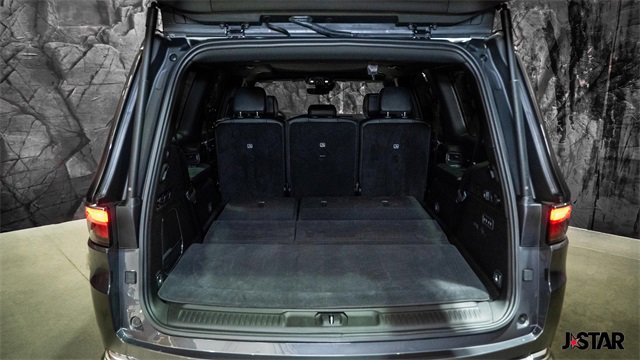 Used 2024 Jeep Wagoneer Series III w/ Premium Group I image 19