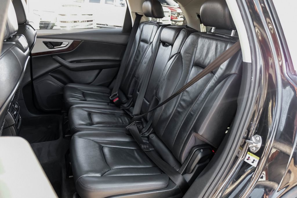 Used 2017 Audi Q7 2.0T Premium image 36