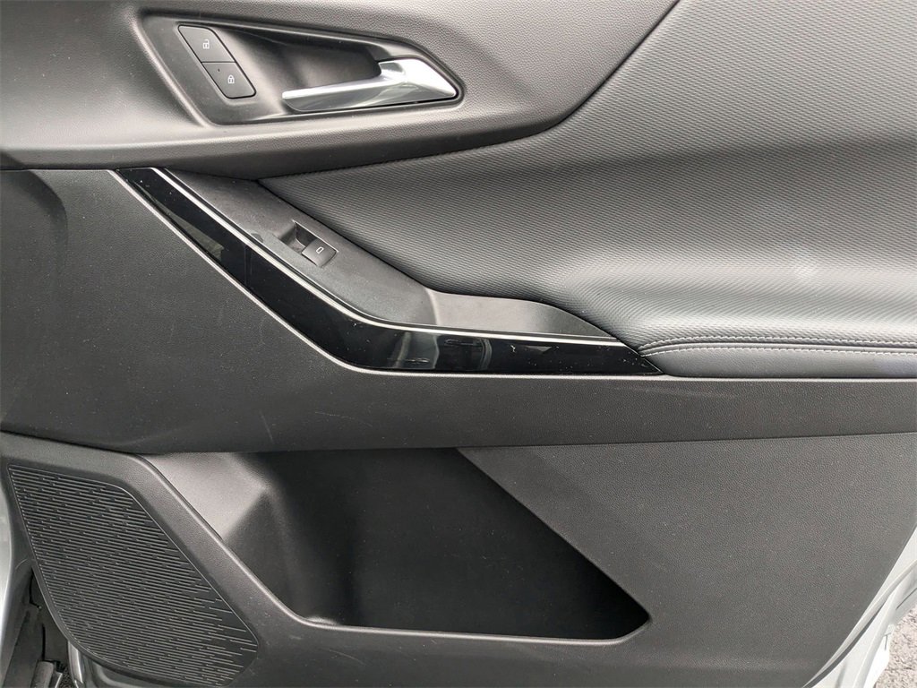 Used 2025 Chevrolet Equinox LT image 35