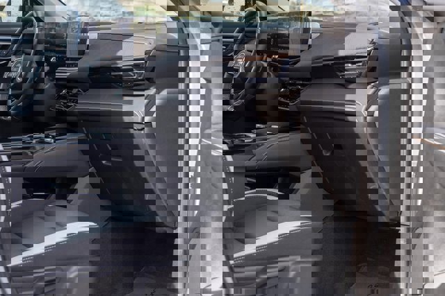 Certified 2025 Buick Envision Sport Touring image 20