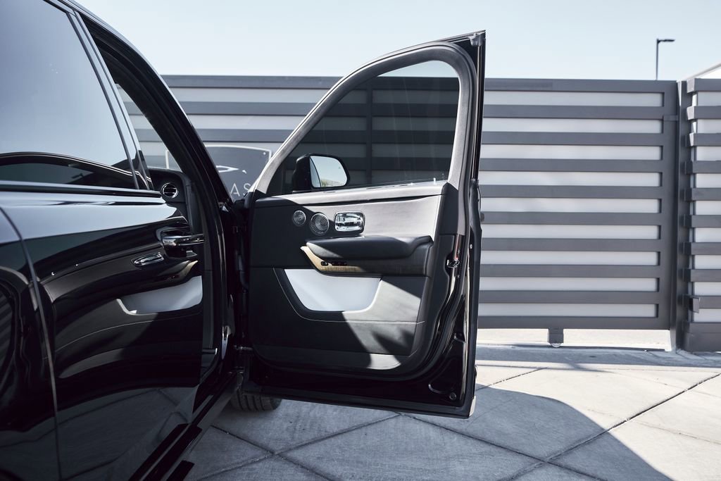 Used 2019 Rolls-Royce Cullinan AWD/4WD image 22